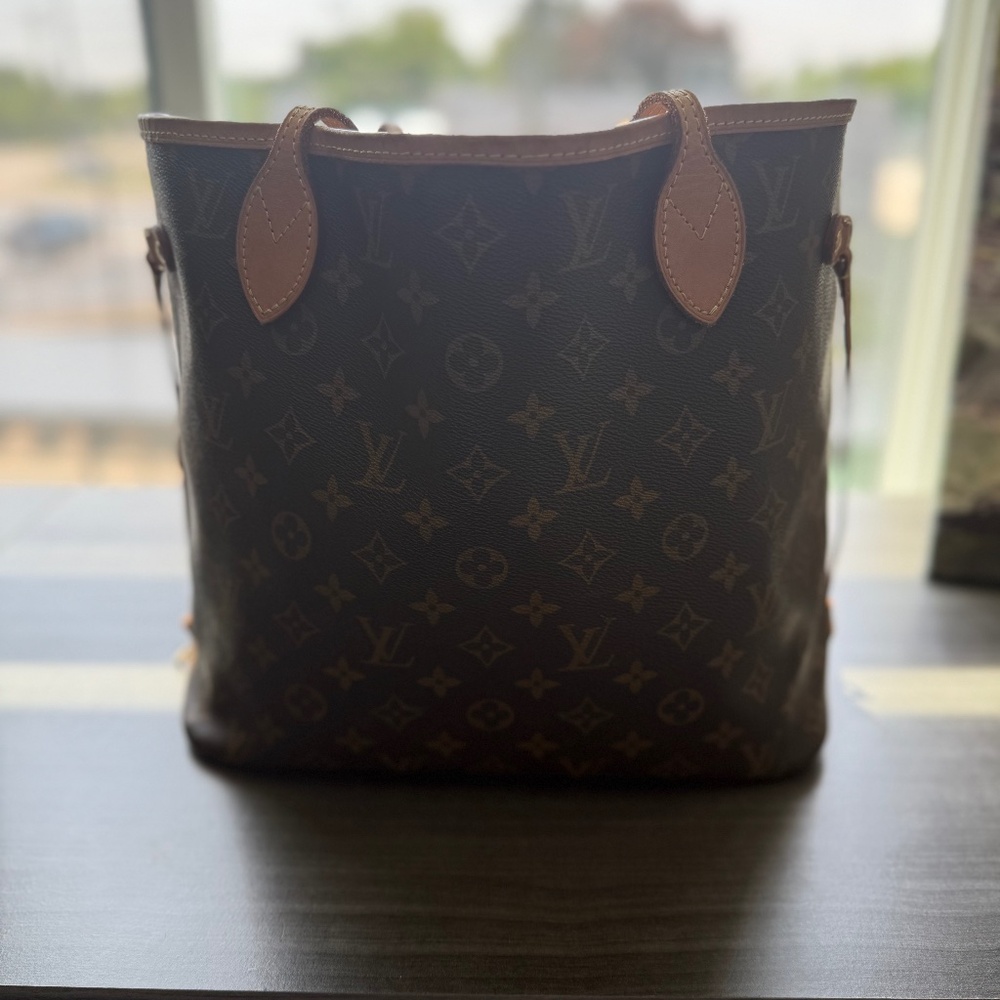 Louis Vuitton Neverfull MM